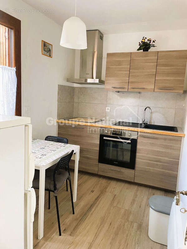 Appartement à GREOUX-LES-BAINS