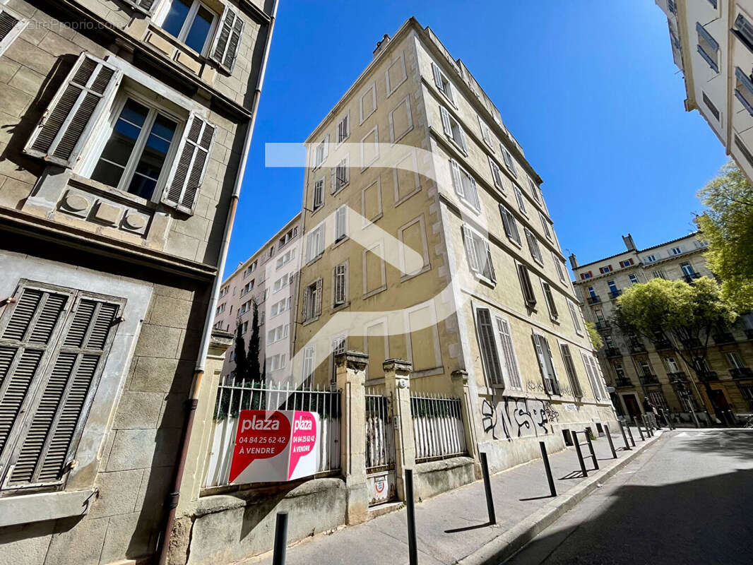 Appartement à MARSEILLE-4E