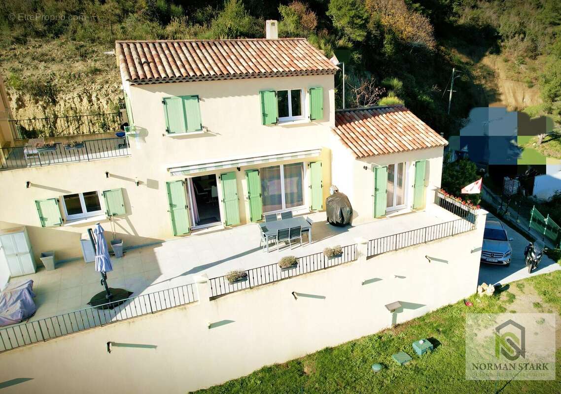 Maison à SAINTE-AGNES