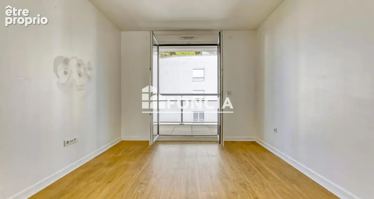 Issy-les-moulineaux – fort d’issy – bel appartement 2 pièces avec balcon et parking - photo 4