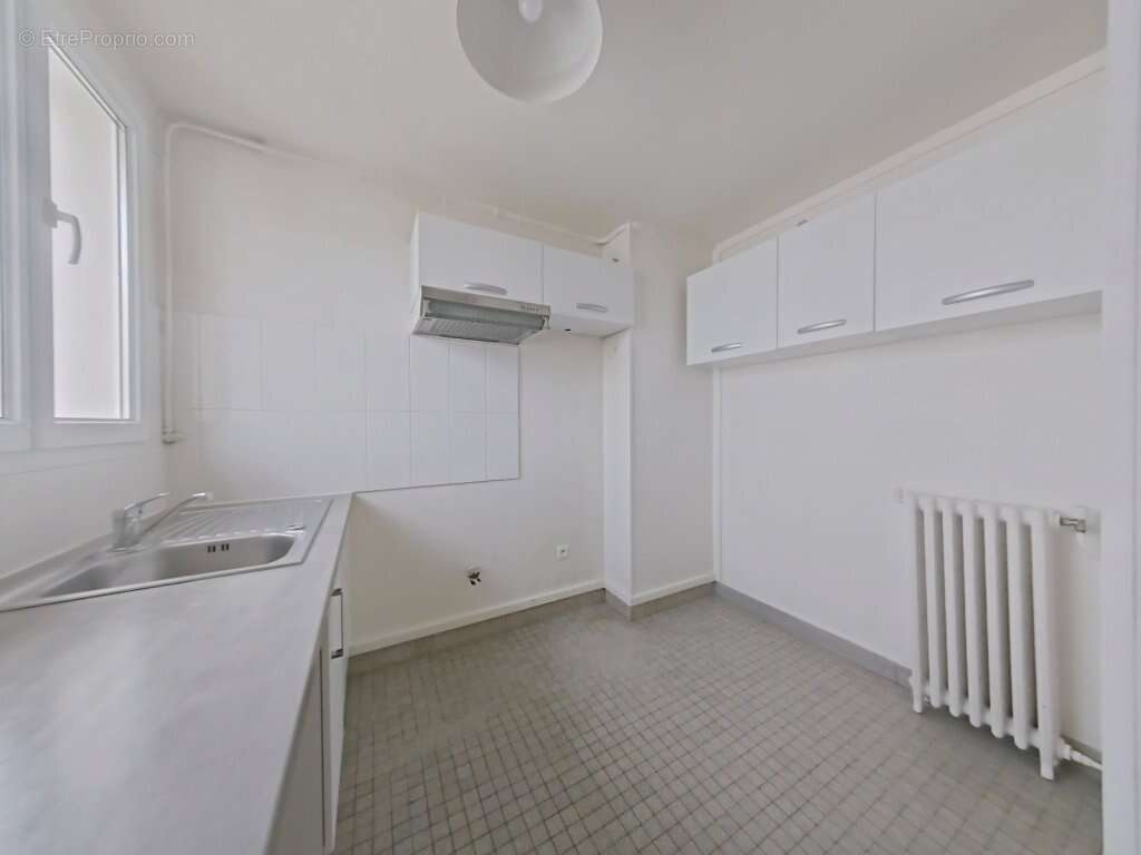 Appartement à PARIS-20E