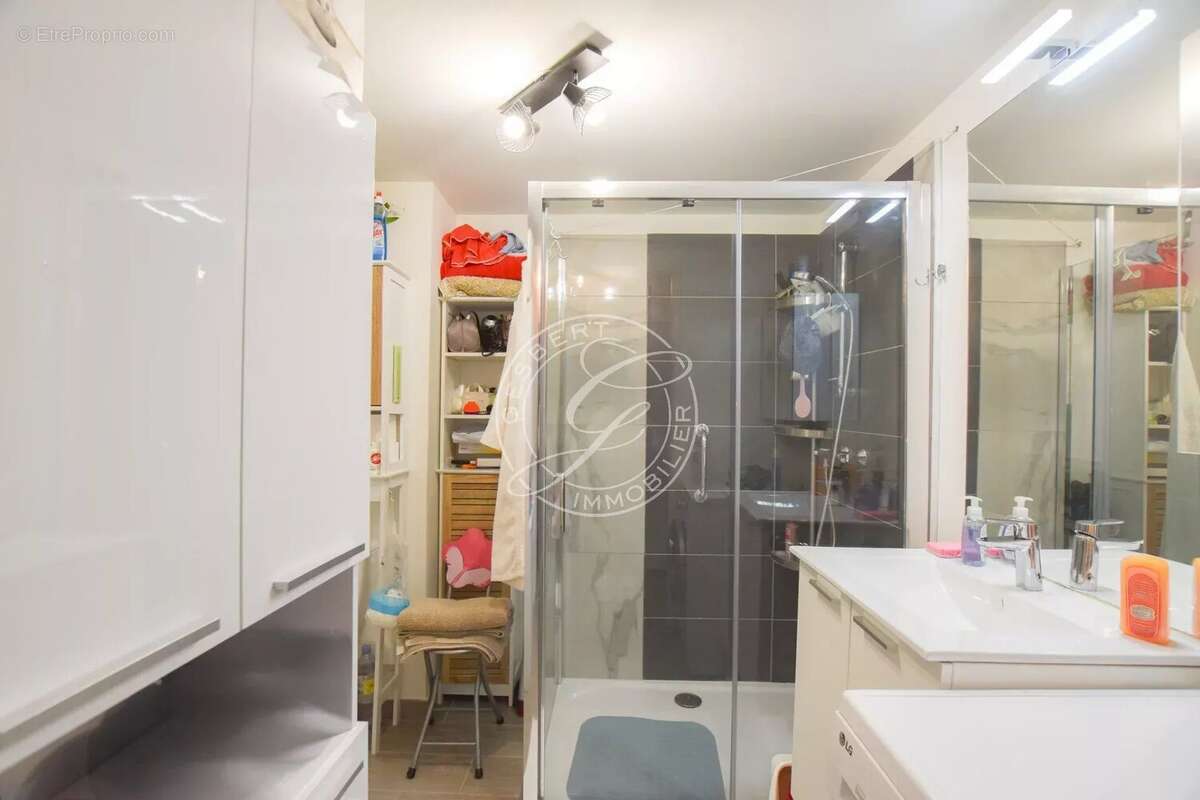 Appartement à ROQUEBRUNE-CAP-MARTIN