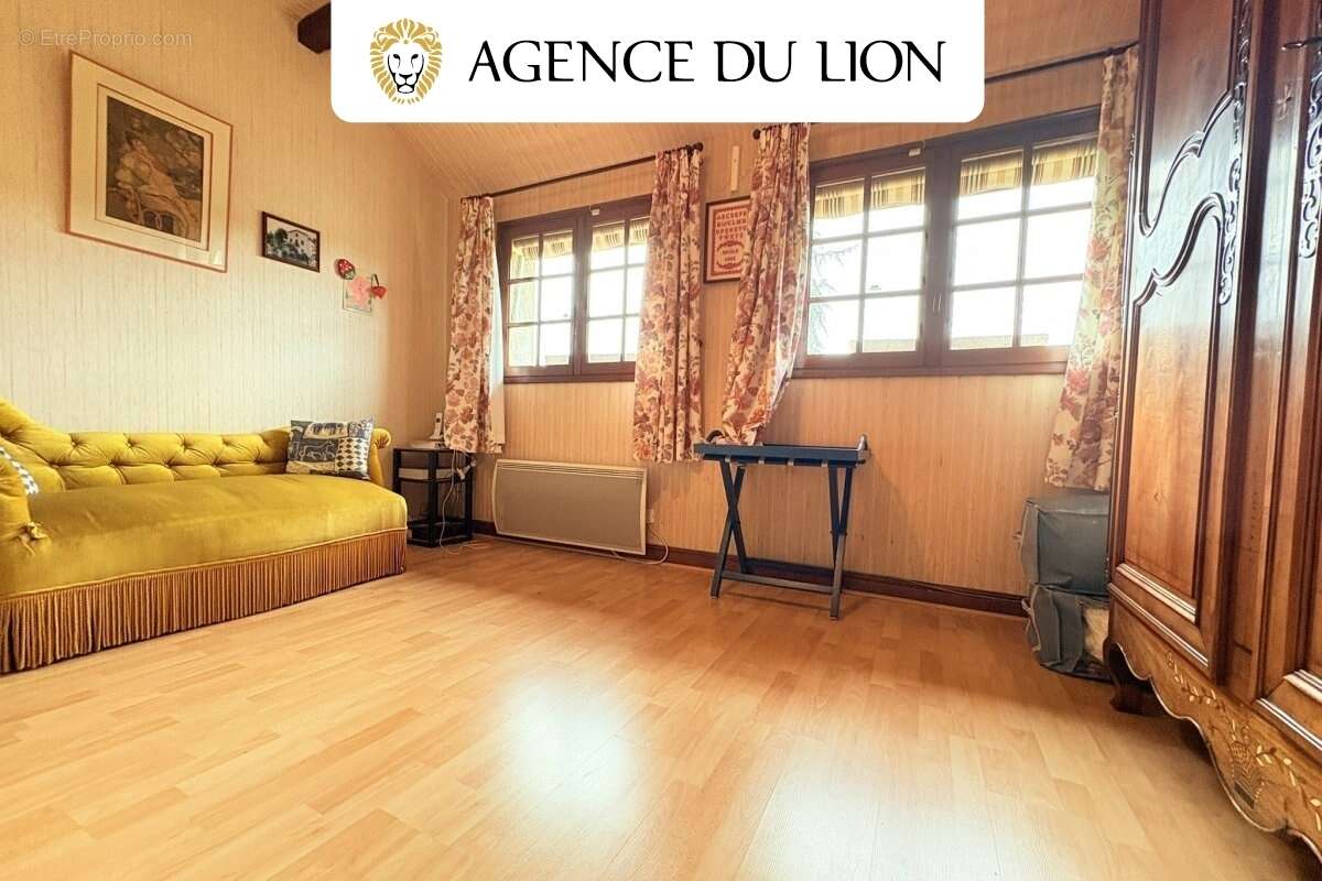 Maison à VERT-EN-DROUAIS