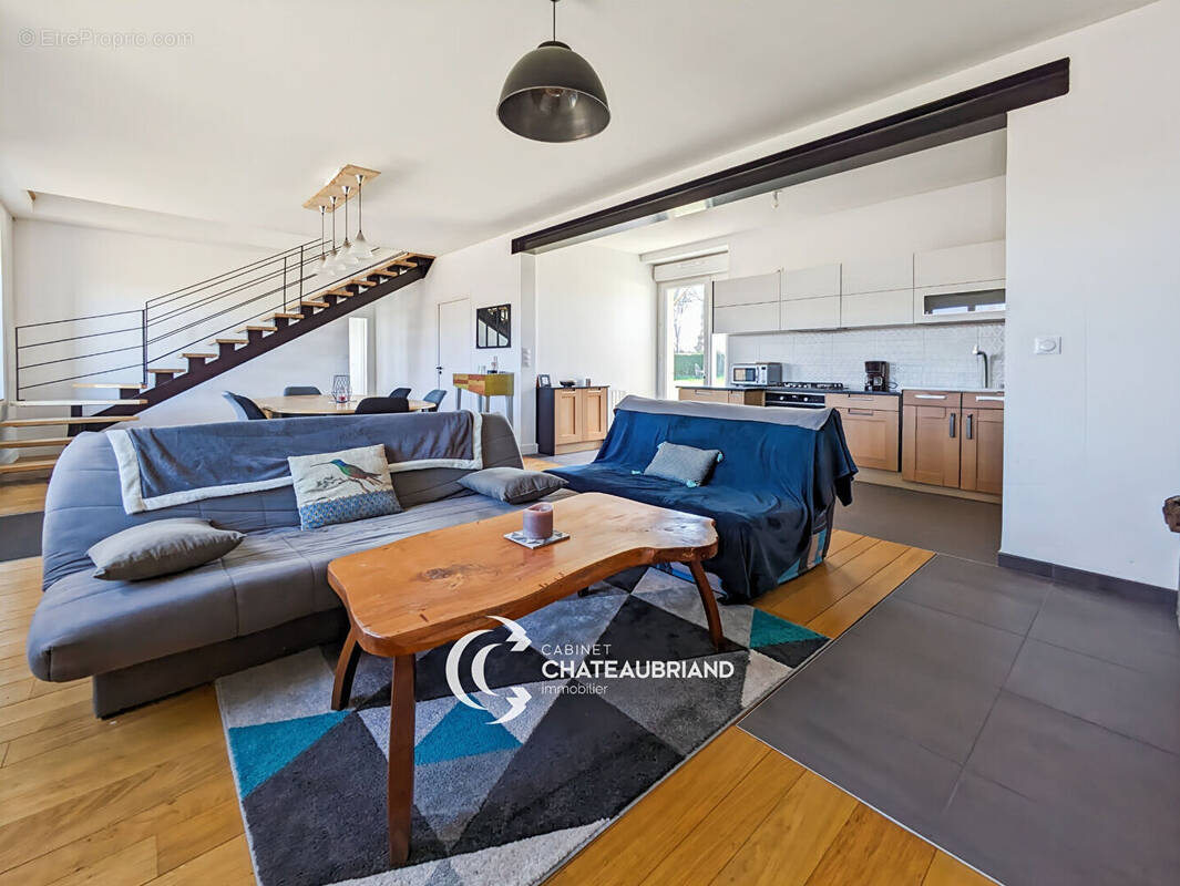 Maison à BAGUER-MORVAN