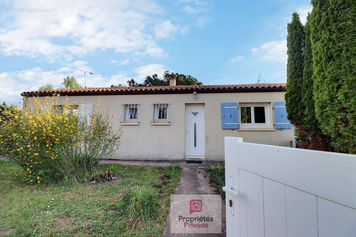 Maison à LA VALLEE