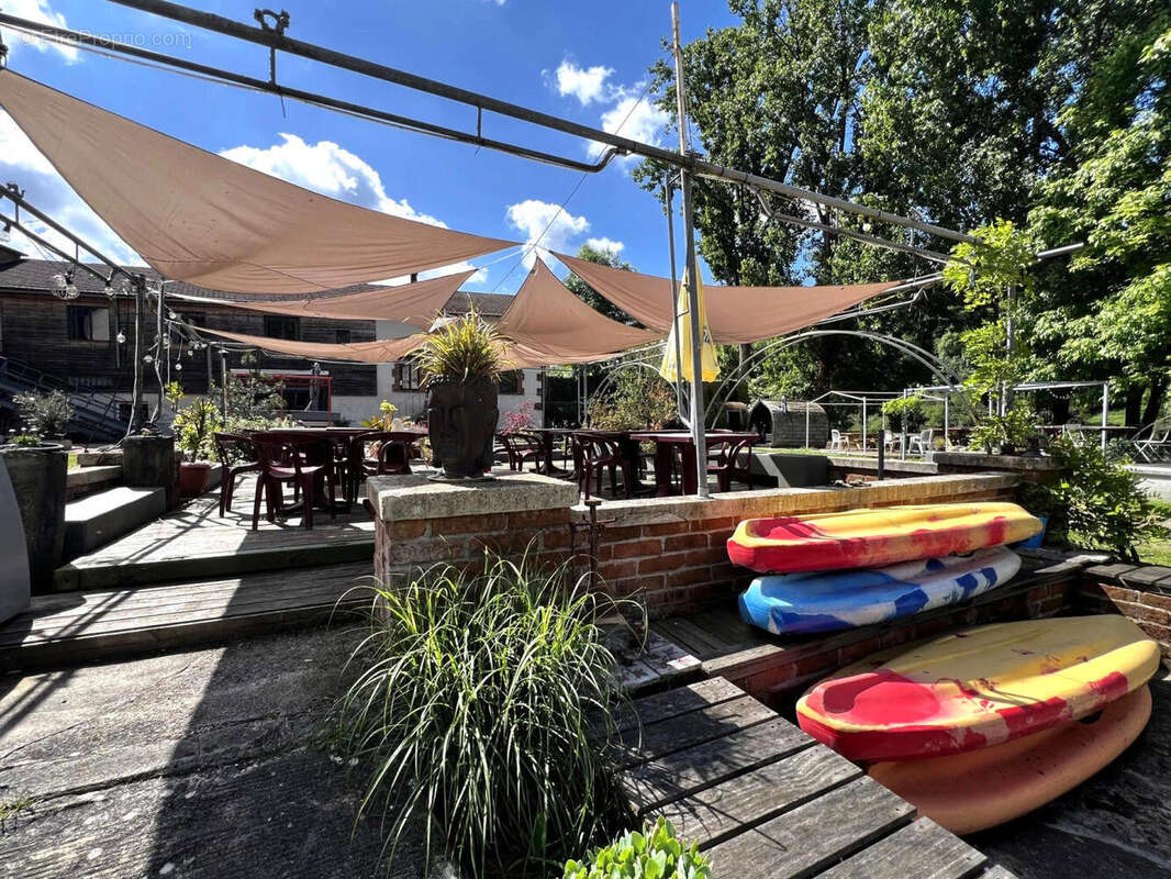 5 JAN - TERRASSE - Maison à SAINT-JUNIEN