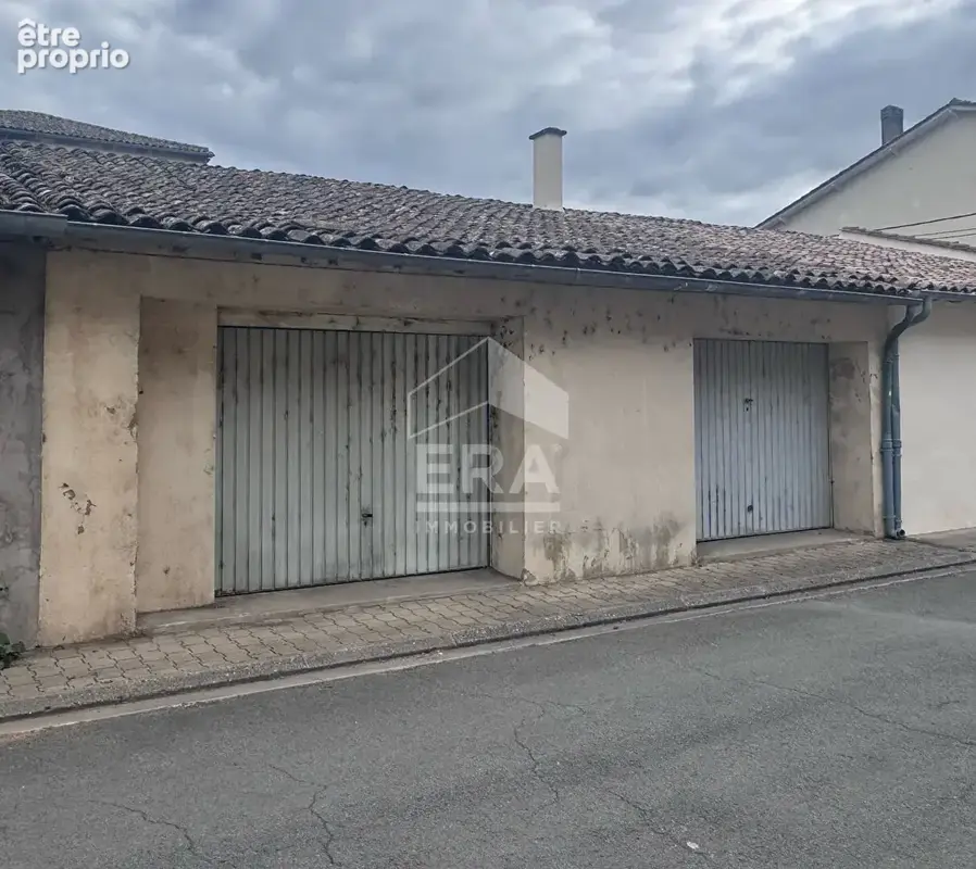 Parking à BOURG