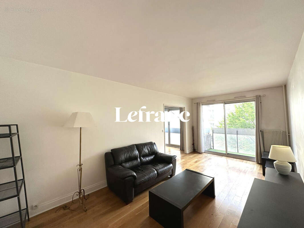 Appartement à PARIS-15E