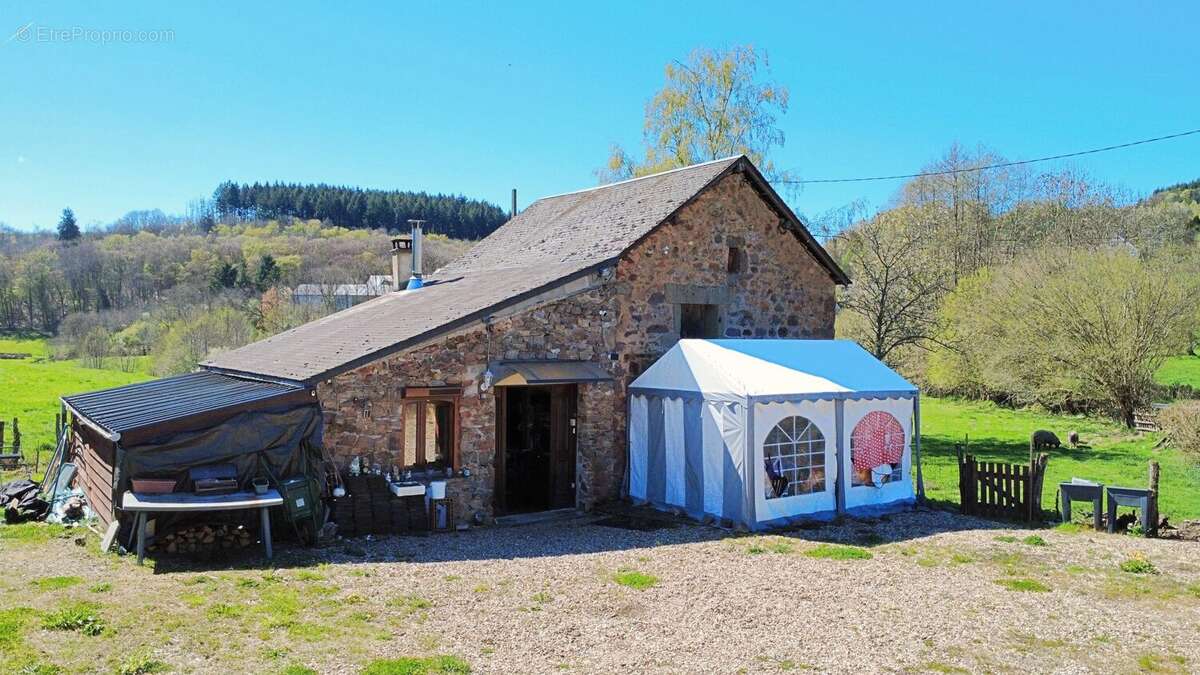 Maison 88 m² à Cussy-En-Morvan  - photo 2