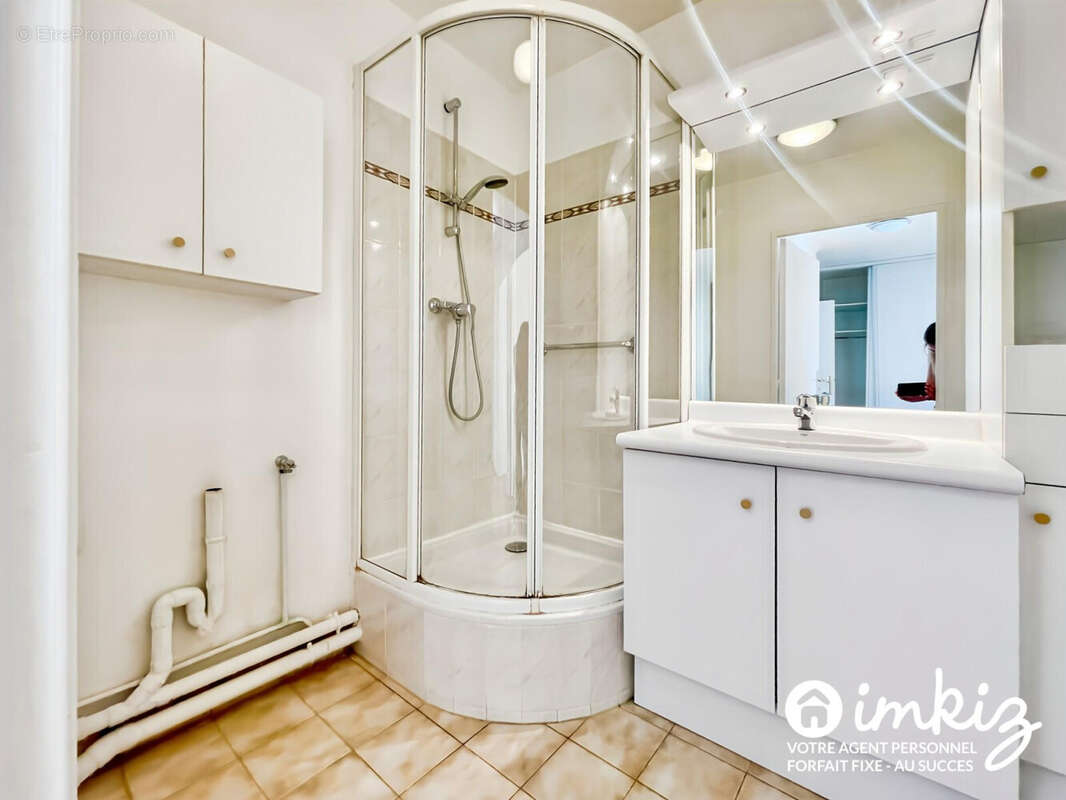 Appartement à COURBEVOIE