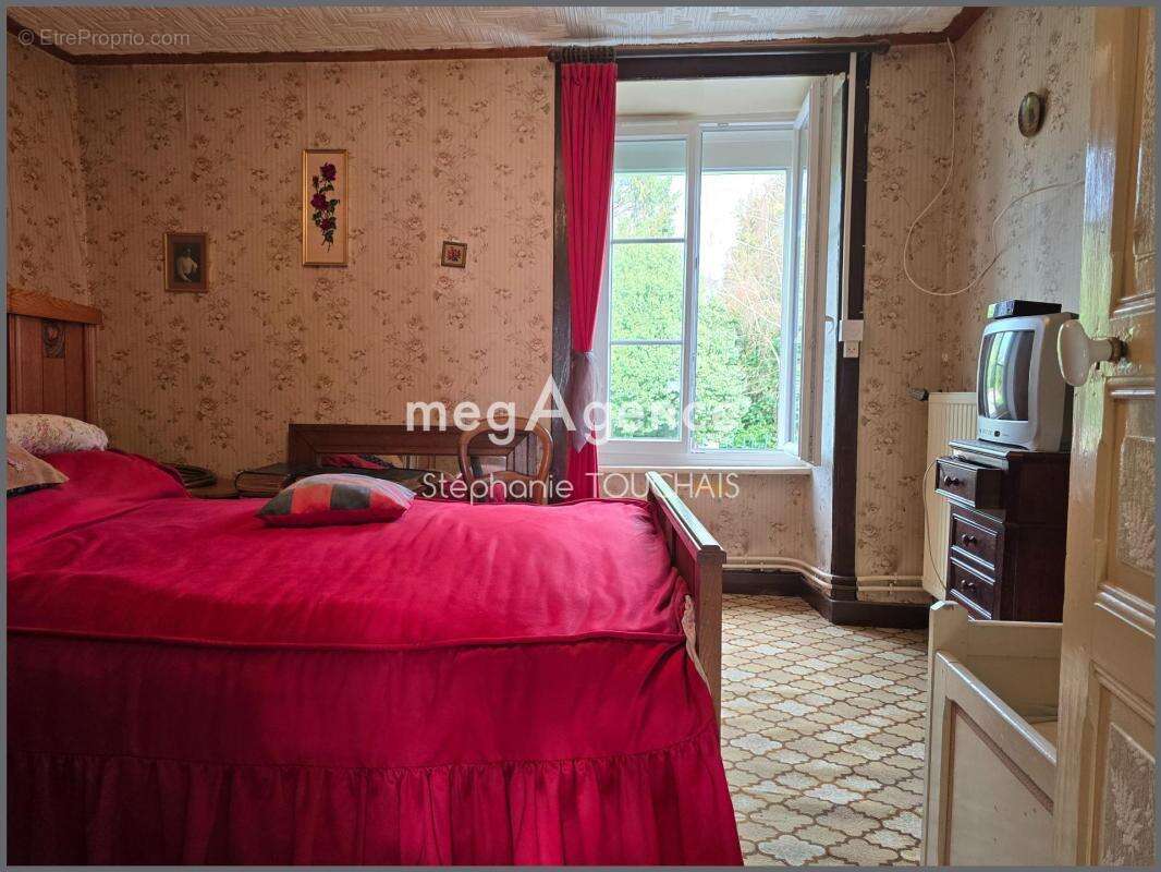 Maison en pierre 110 m², 8 pièces sur 365 m² de terrain - photo 11