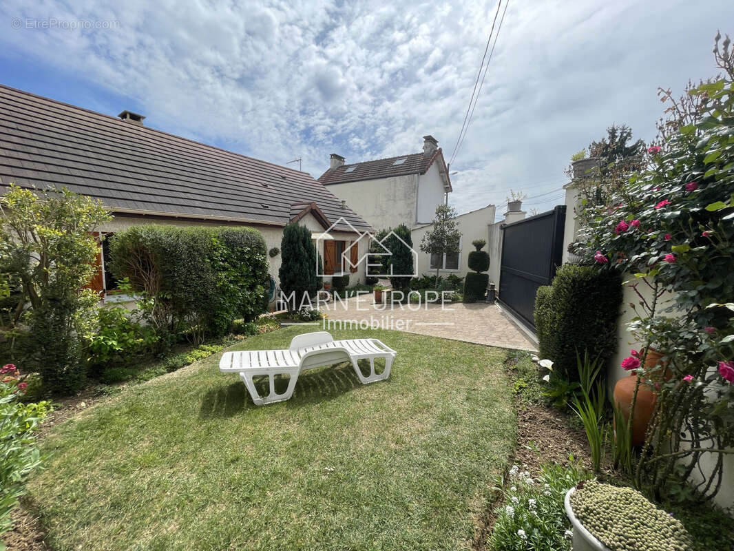 Maison à VILLENOY