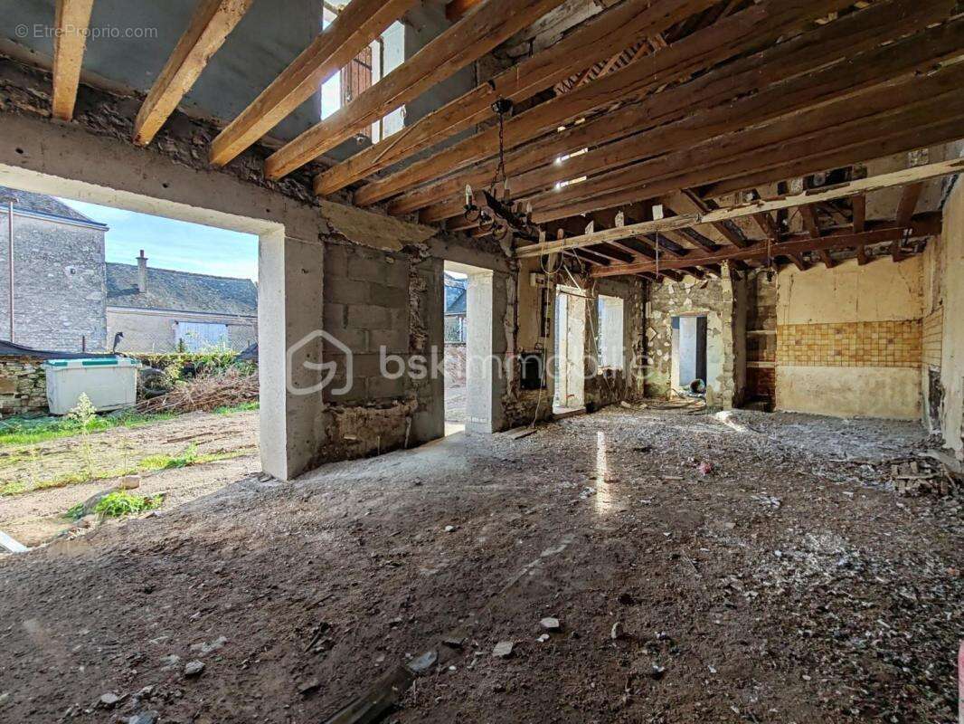 Maison à MEMBROLLES