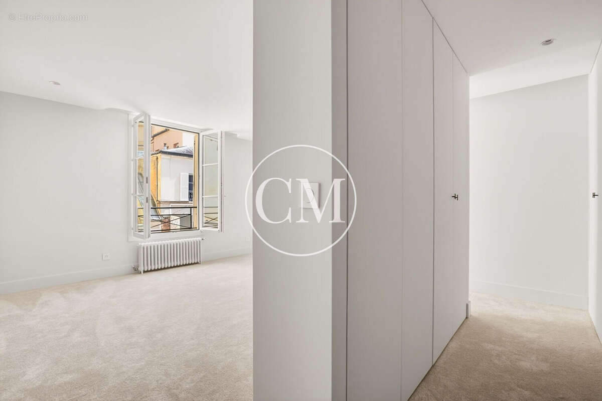 Appartement à VERSAILLES