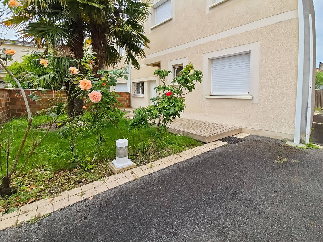 Maison à VILLENAVE-D'ORNON
