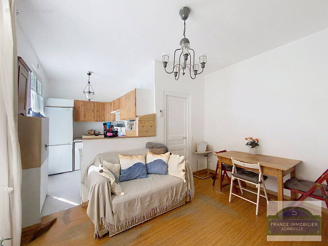 Maison à SAINT-MAUR-DES-FOSSES