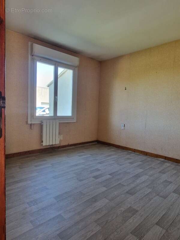 Maison à POMMERIT-LE-VICOMTE