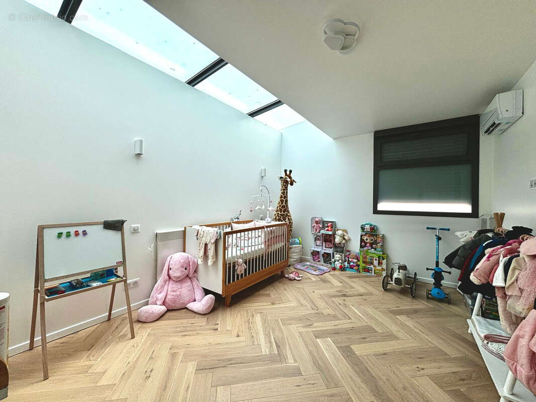 Maison à SAINT-MAUR-DES-FOSSES