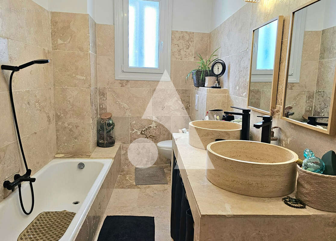 Maison à JONQUIERES