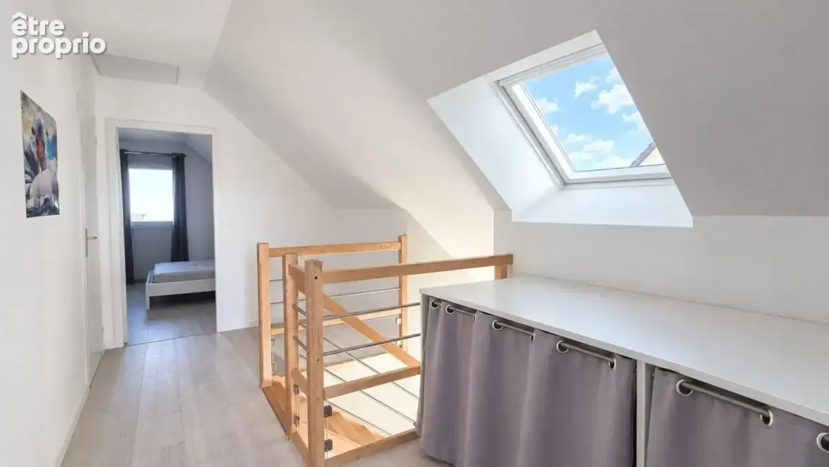 Gesvres - pavillon de 113 m² - 4 chambres - photo 12