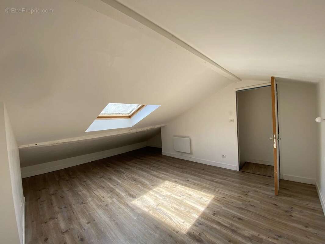Maison à NANTIAT
