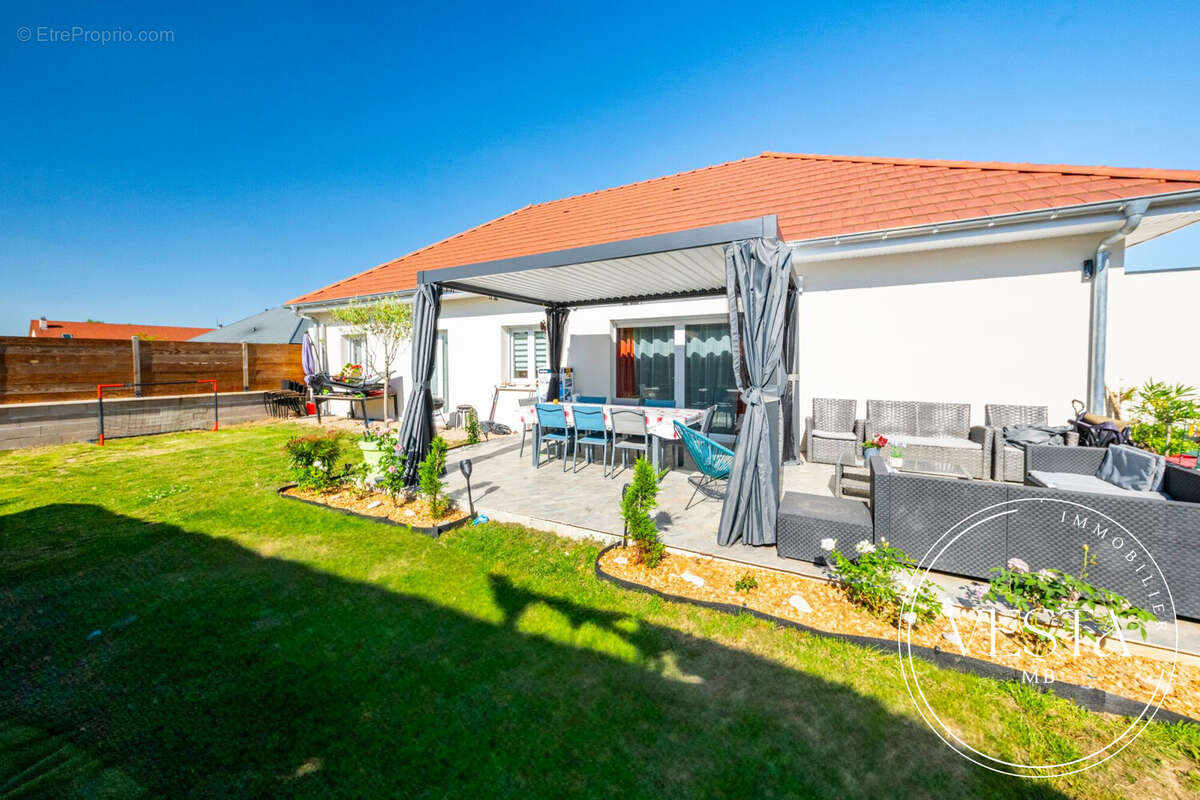Maison à AUBIGNY-EN-PLAINE
