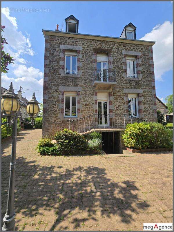 Maison à ERNEE