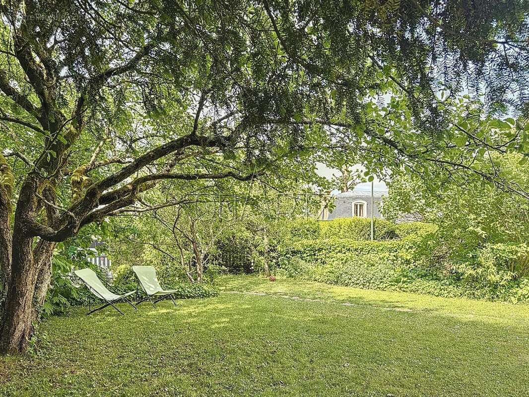 Maison à LA CELLE-SAINT-CLOUD