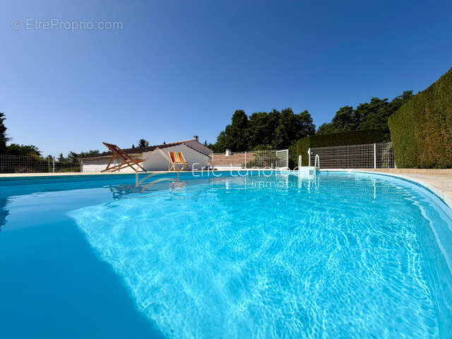 Maison  5 pièces avec garage et piscine proche commerces de proximité - photo 4