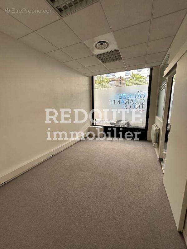 À VENDRE – Ensemble de bureaux d'environ 350 m² avec parkings privatifs – REIMS - photo 3
