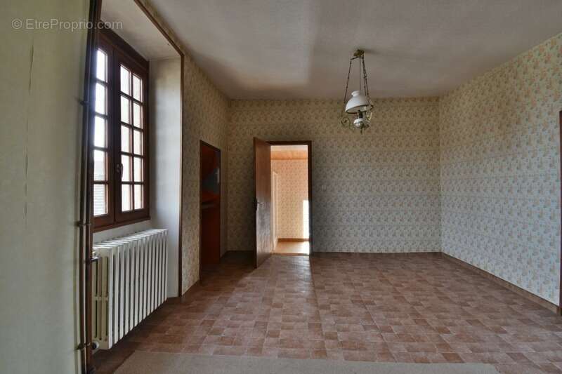 Maison à SAINT-LEGER-MAGNAZEIX