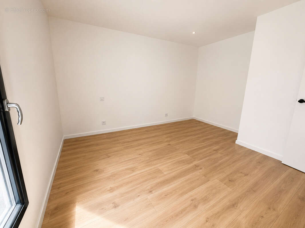 Maison neuve PMR avec frais de notaire réduit - photo 4