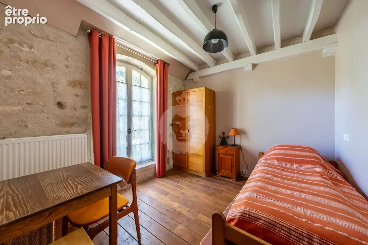 Ensemble immobilier de charme avec maison de 310 m2 et dépendances - photo 22