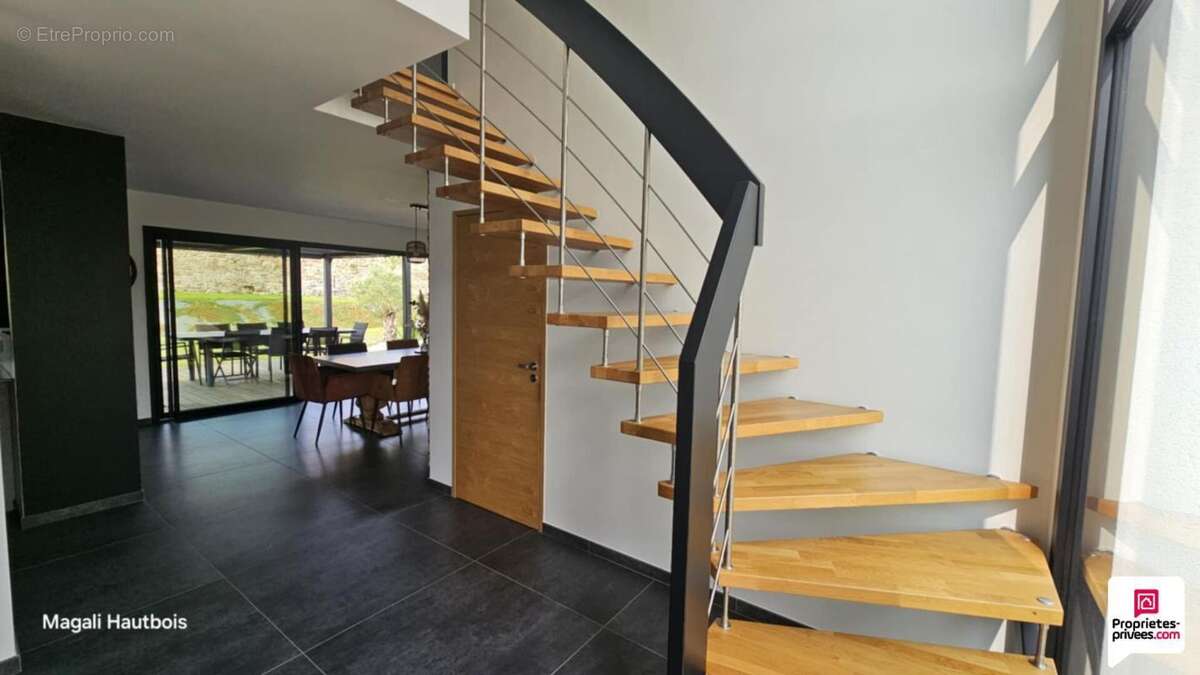 Maison d'exception avec prestations de qualité, 11 pièce(s) 283 m2 - photo 10
