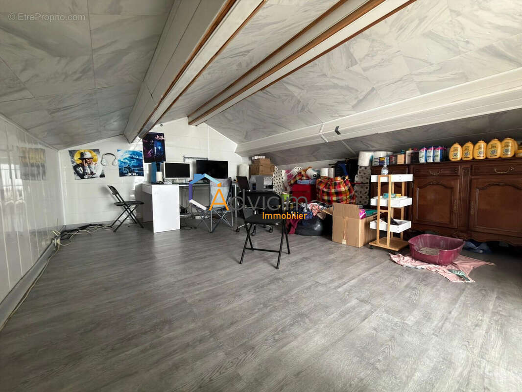 Combles aménagés - Maison à SAINT-CHAMOND