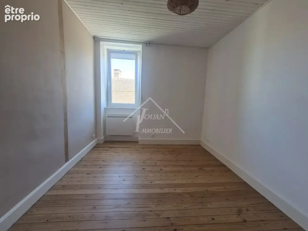 Maison rénovée, deux chambres, garage et jardin - photo 8