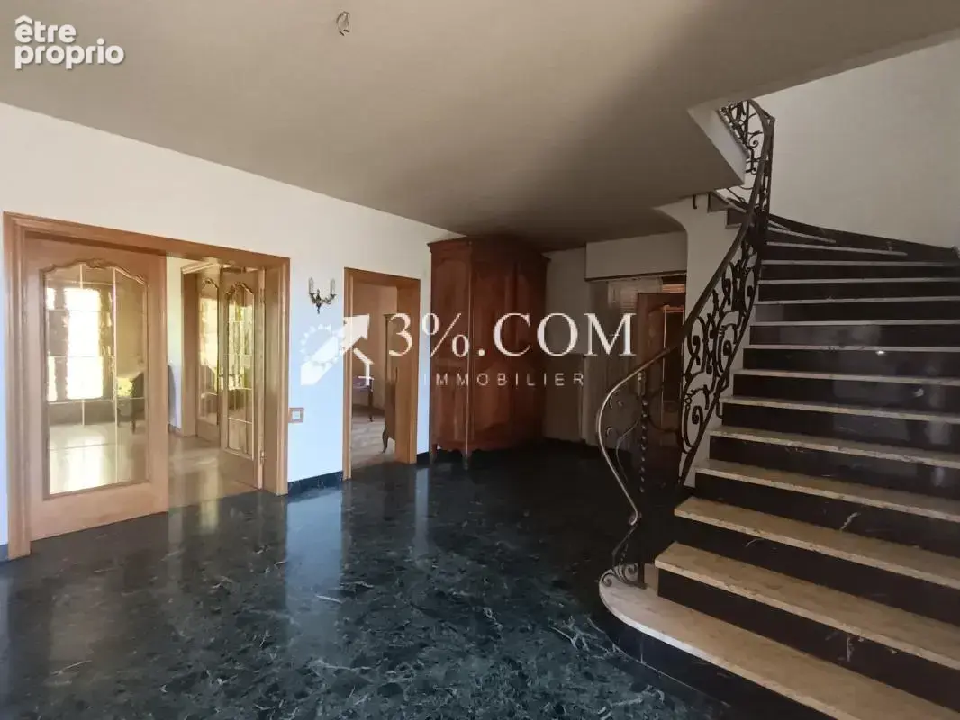 Belle propriete de 303m2 a rafraichir - photo 3
