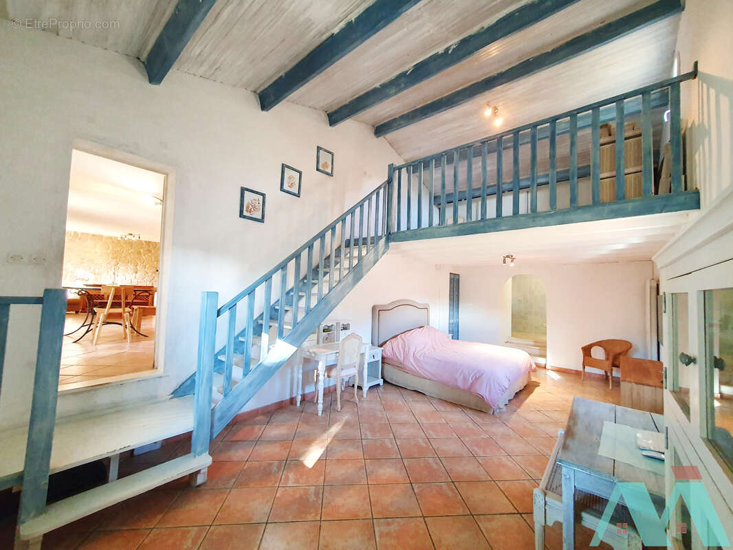 Maison à SIGNES