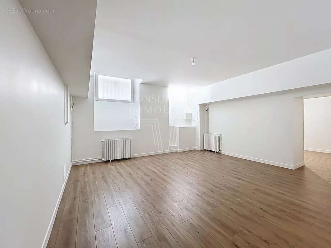 Appartement à PARIS-8E