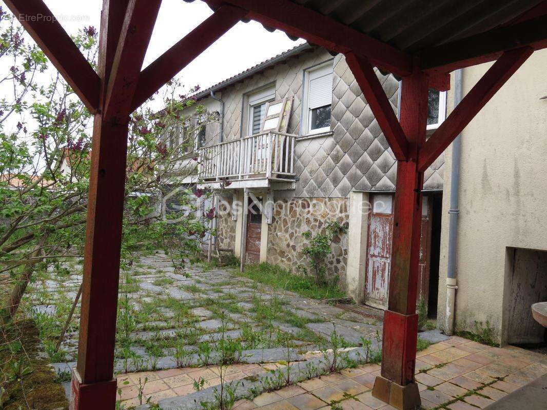 Maison à CERIZAY