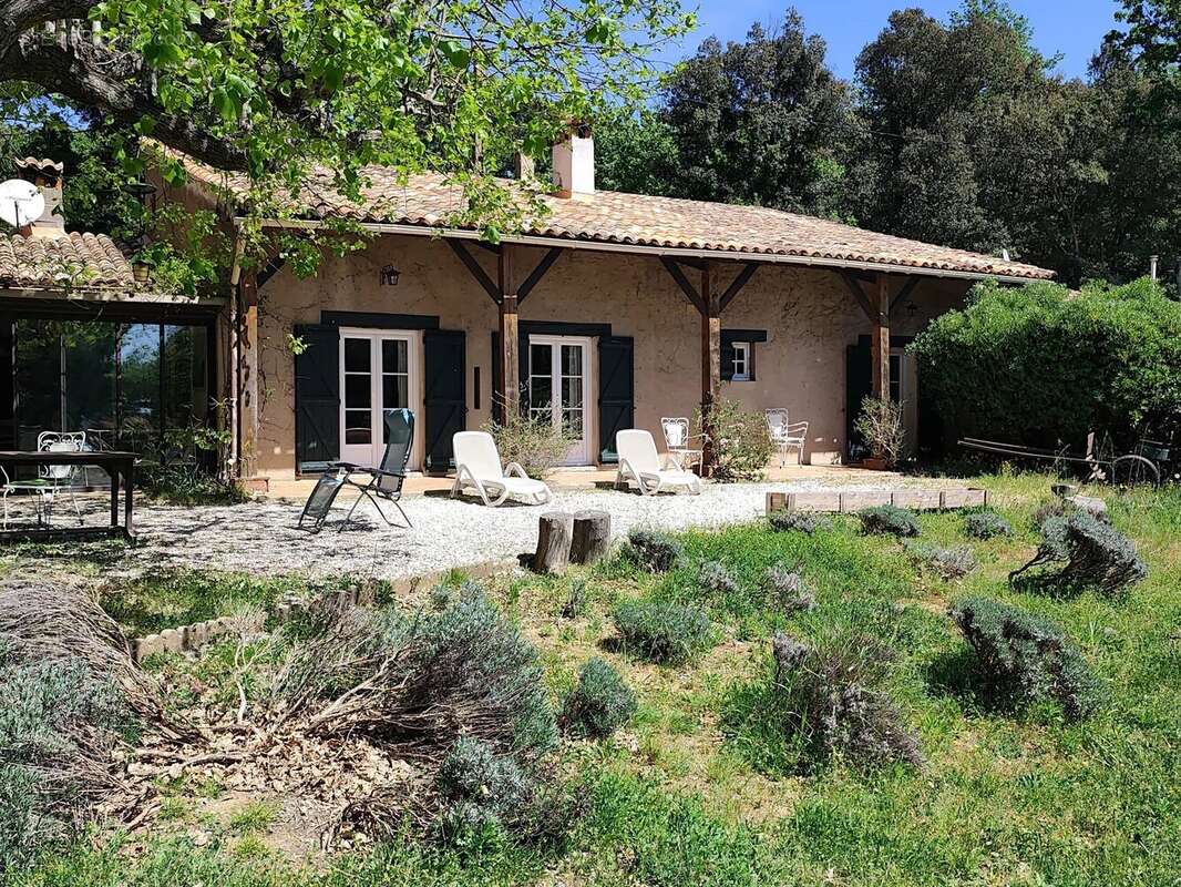 Maison à LA GARDE-FREINET