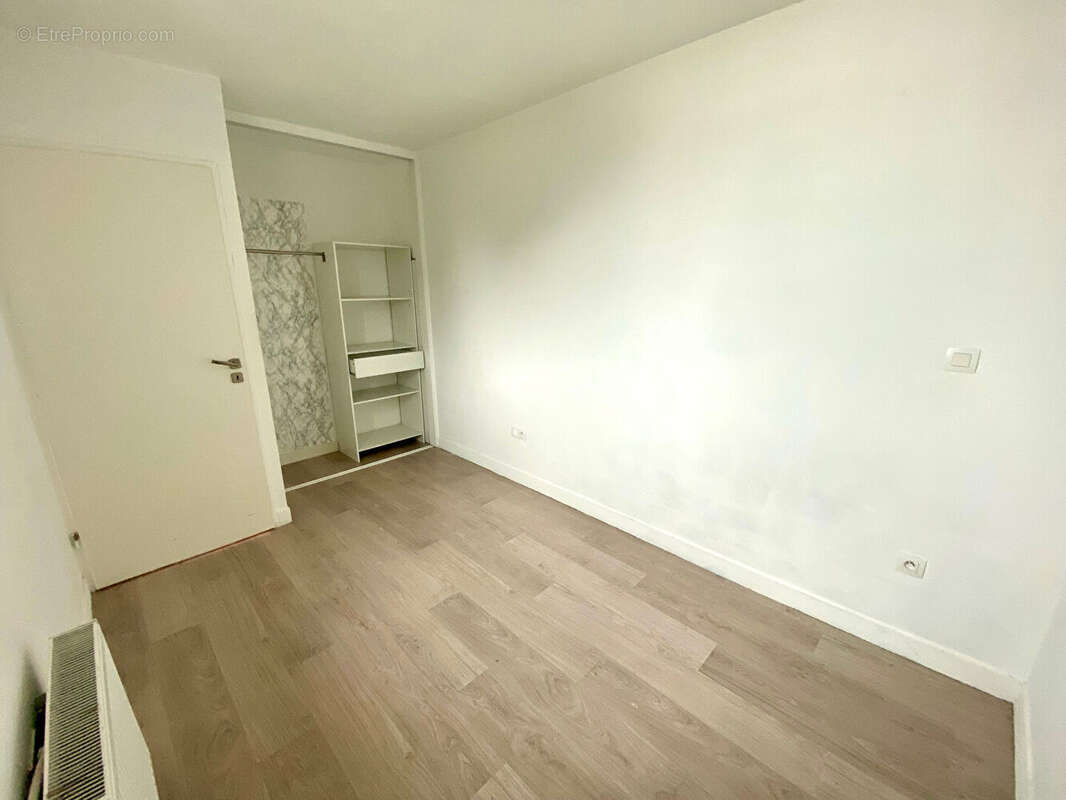 Appartement à SARTROUVILLE