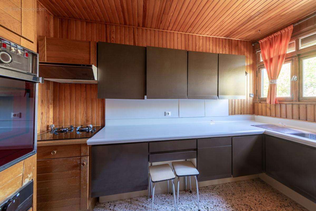 HURIGNY – Chalet suisse d'exception de 110m² sur 2 400 m² de terrain sans vis-à-vis – Fort potentiel de rénovation ! - photo 12