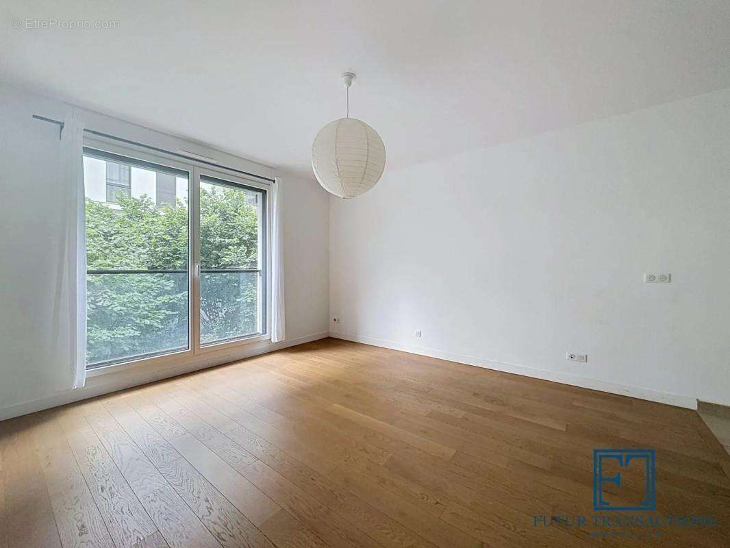 Appartement à ISSY-LES-MOULINEAUX