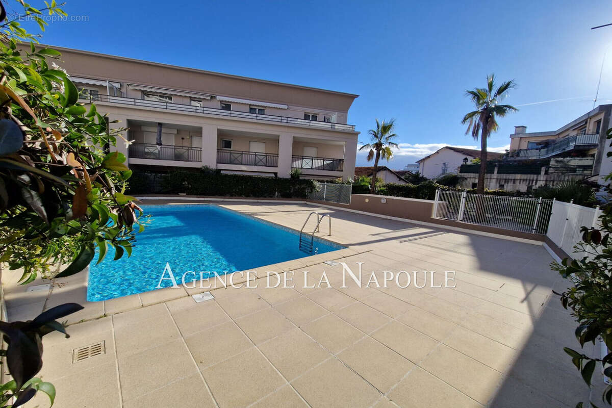 Appartement à MANDELIEU-LA-NAPOULE