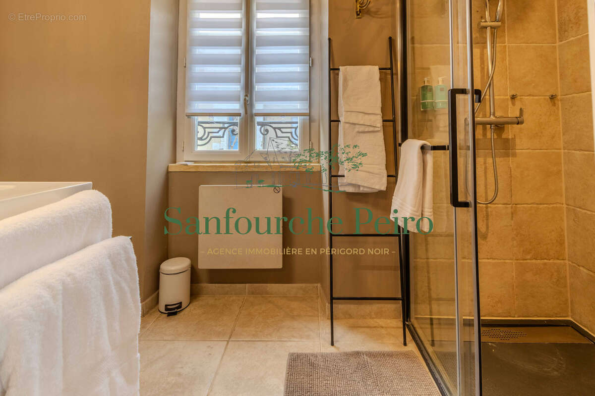Appartement à SARLAT-LA-CANEDA