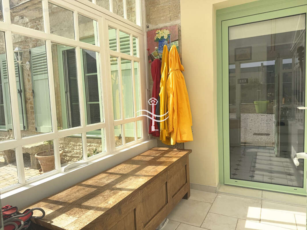 Maison 226 m² à Luc-Sur-Mer  - photo 4