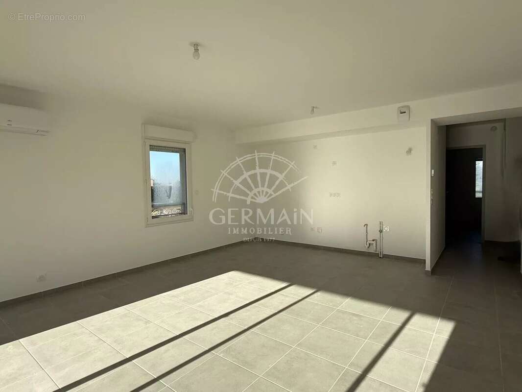 Appartement à ROBION