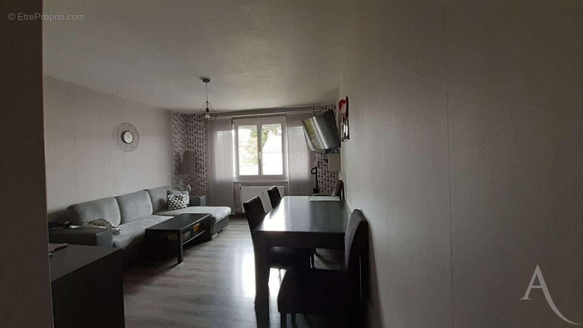 Appartement à CORMELLES-LE-ROYAL
