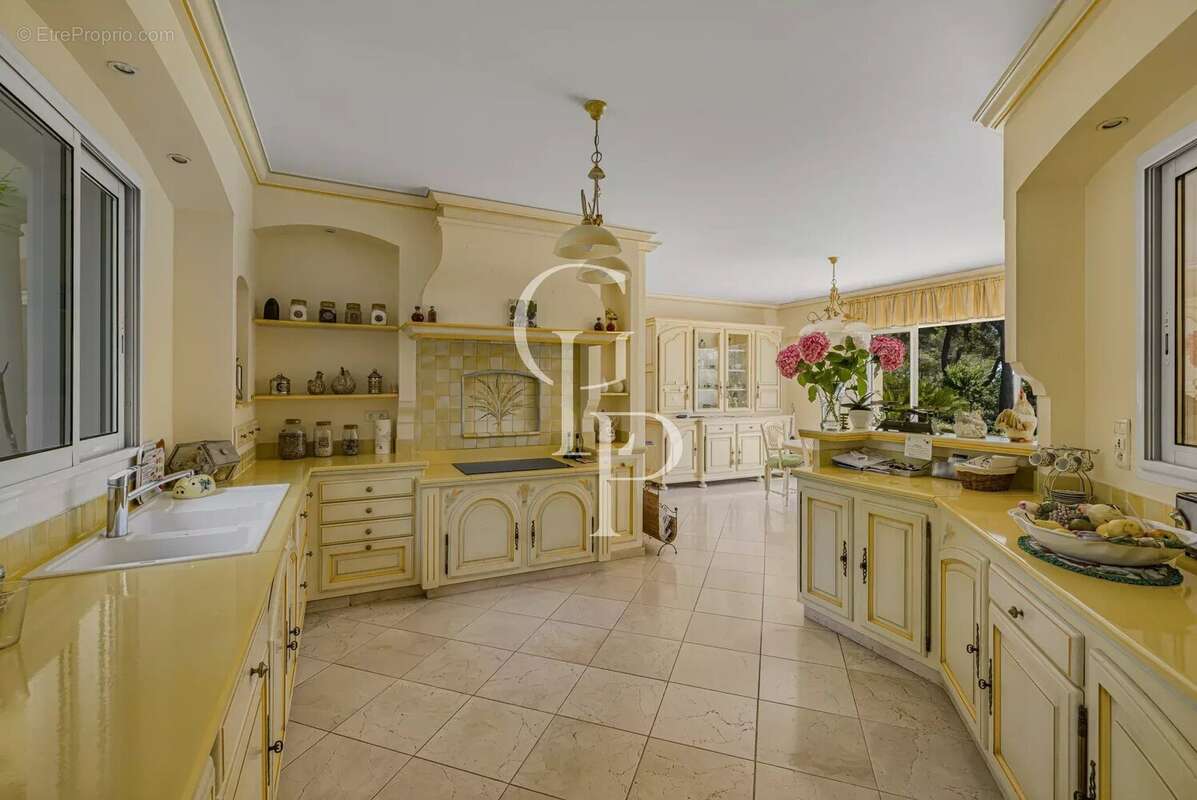 Maison à MOUGINS